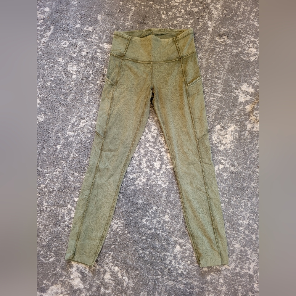 Lululemon leggings 8
